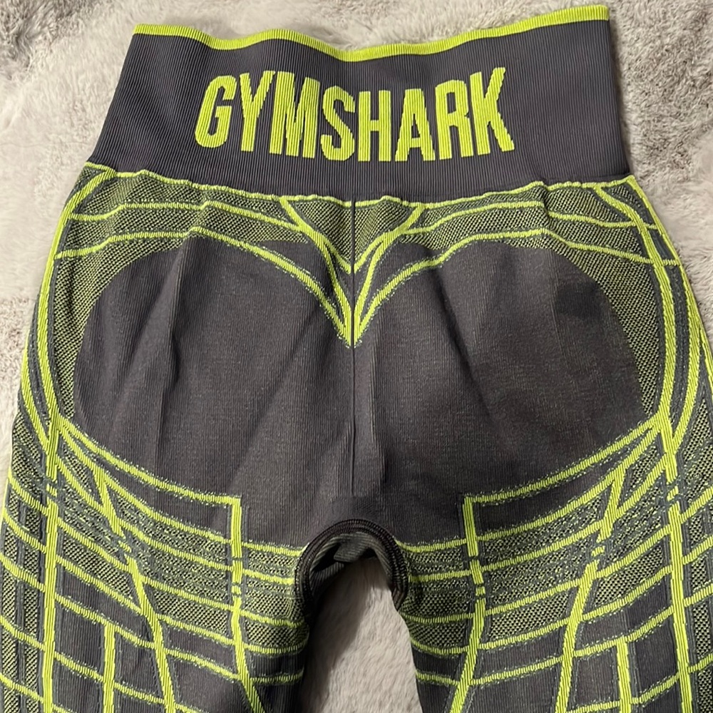 NWOT Gymshark leggings size small